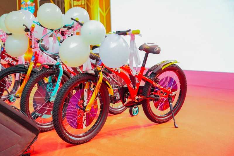 SOS Party's CSR team-building ideas bring purpose to your corporate charity event. gallery image