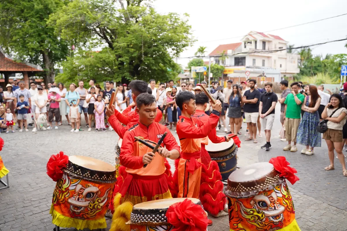 Cultural Experience in Vietnam | SOS Party gallery image