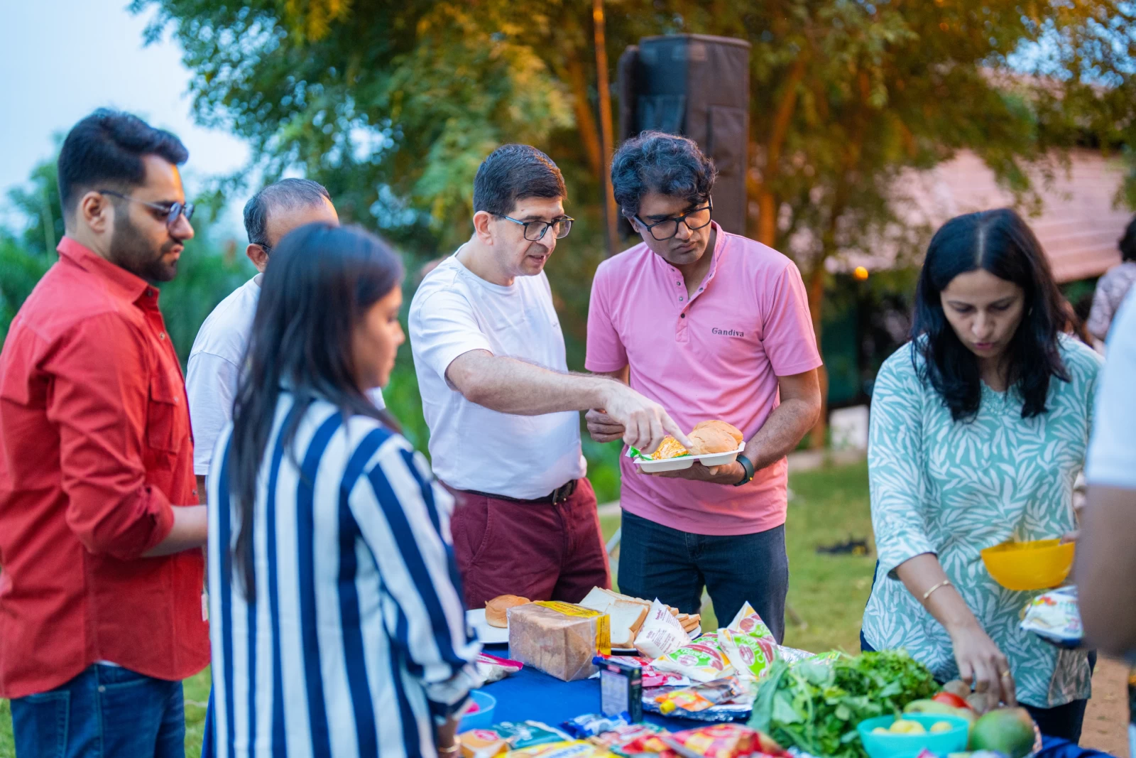 Food Truck Team Building Activity by SOS Party - Culinary Activity for Corporates gallery image