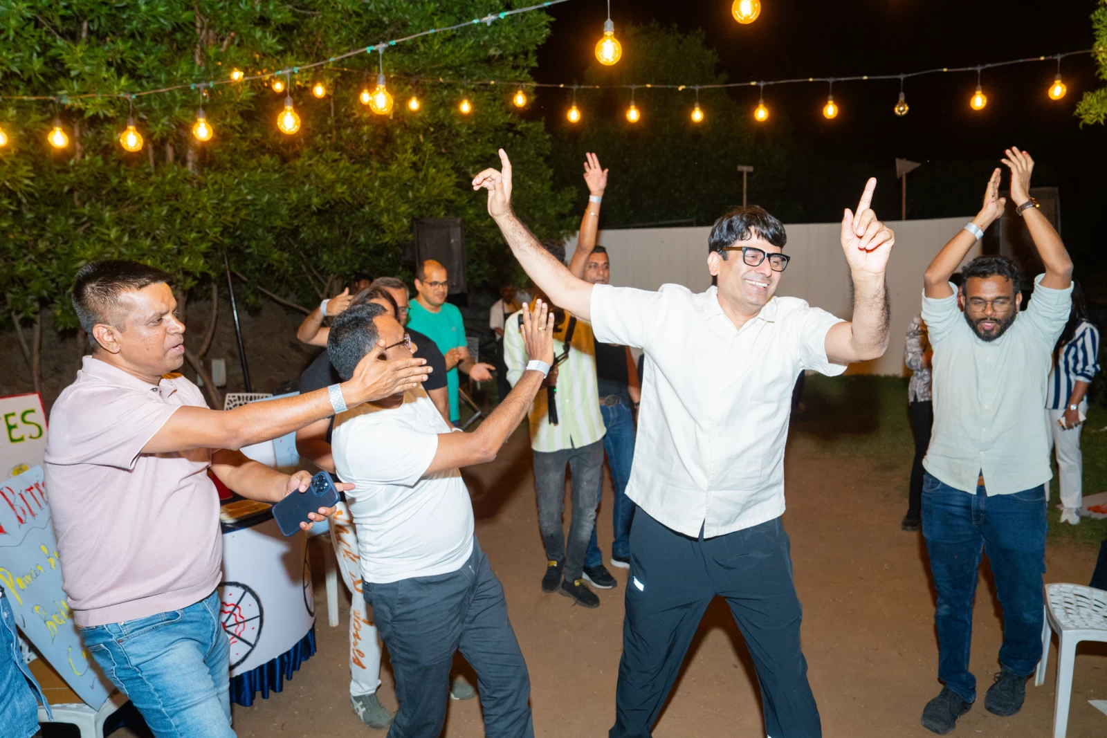 Food Truck Team Building Activity by SOS Party - Culinary Activity for Corporates gallery image